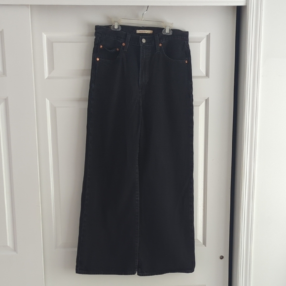 Levi's Premium Ribcage Wide Leg - Picture 1 of 9